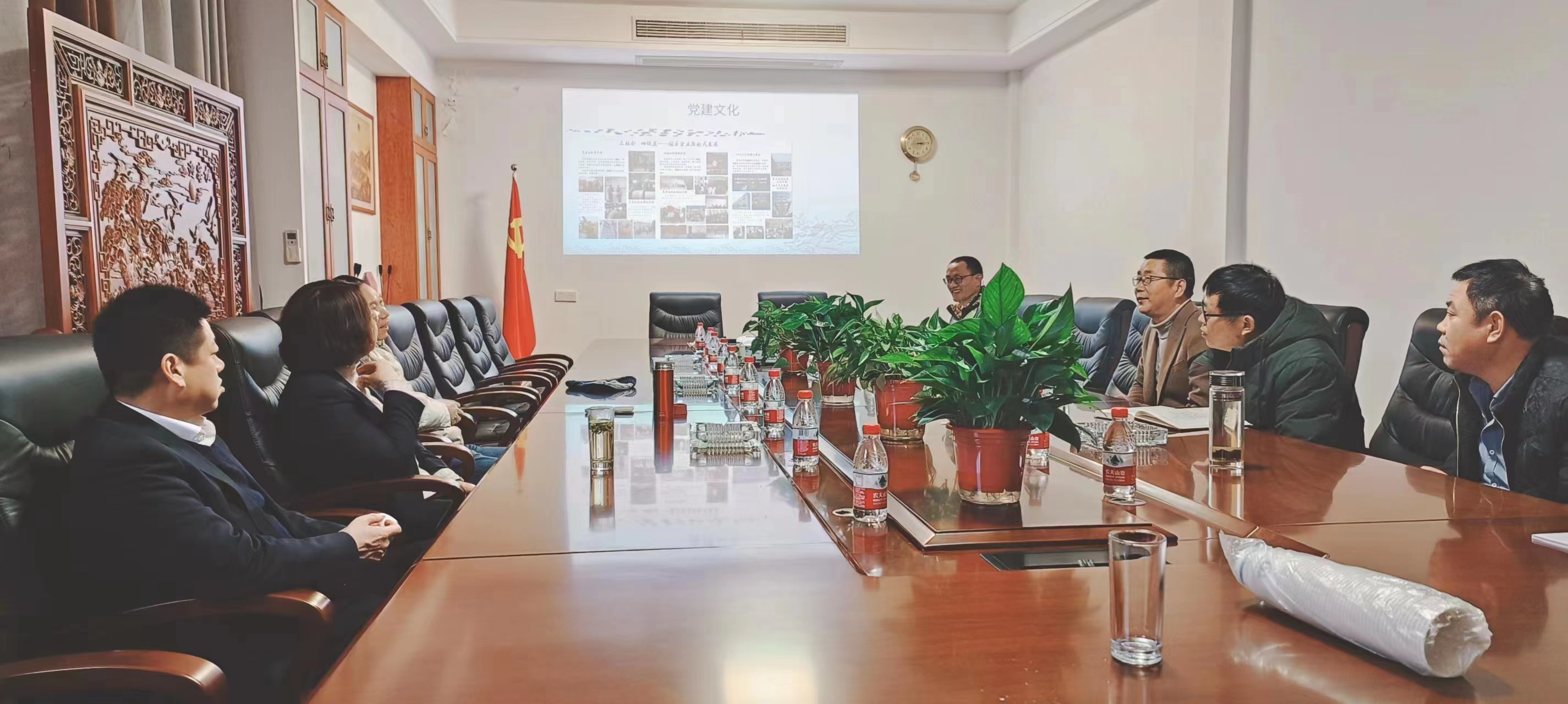 省鋼協(xié)、中建材領(lǐng)導(dǎo)蒞臨宏泰鋼構(gòu)